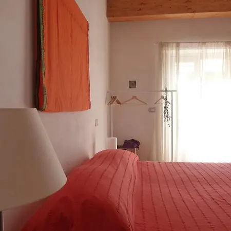 Al Giardino Dei Mandorli Bed & Breakfast Prasco