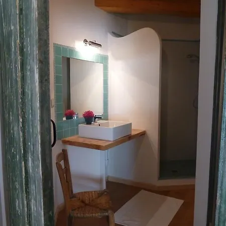 Al Giardino Dei Mandorli Bed & Breakfast *