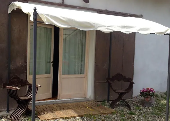 Al Giardino Dei Mandorli Bed & Breakfast Prasco