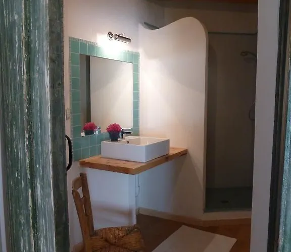 Al Giardino Dei Mandorli Bed & Breakfast 3*